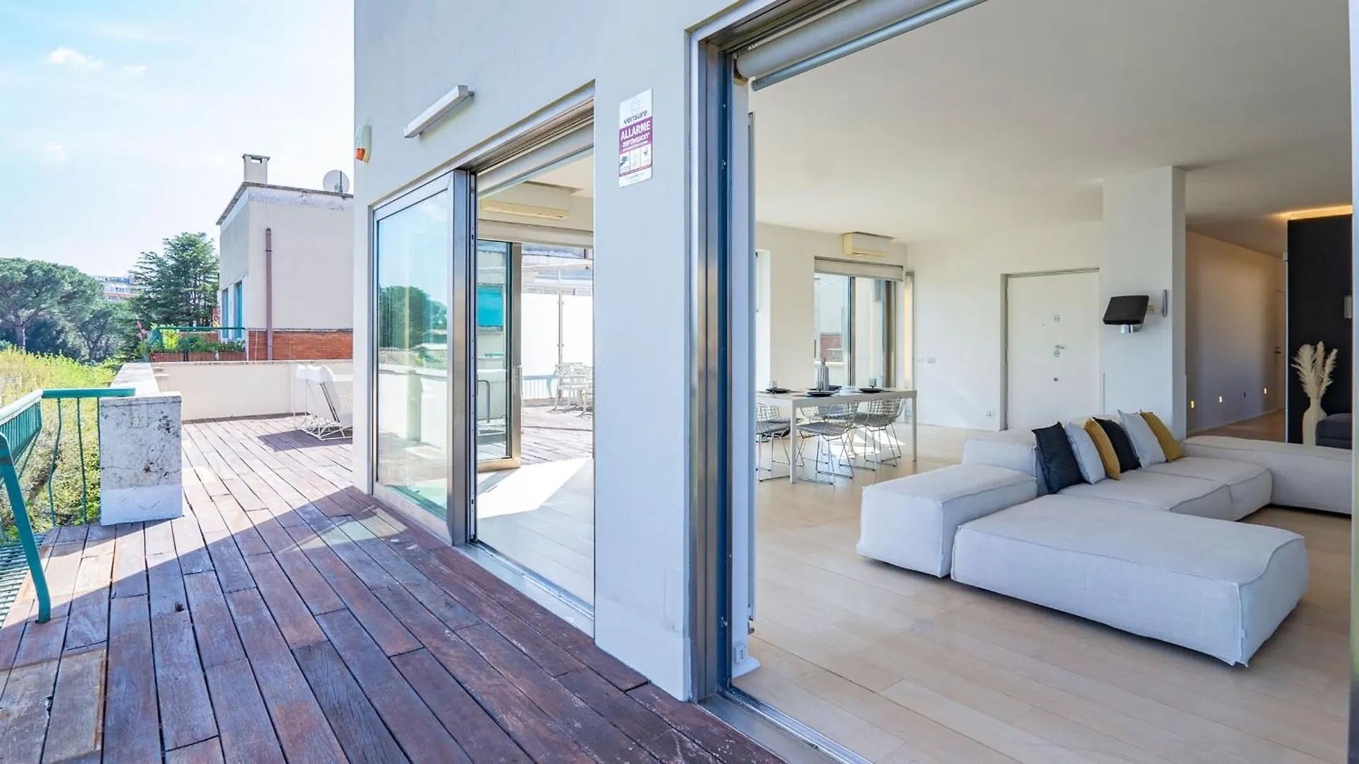 Apartment Vivi Roma Dall'Alto Italy